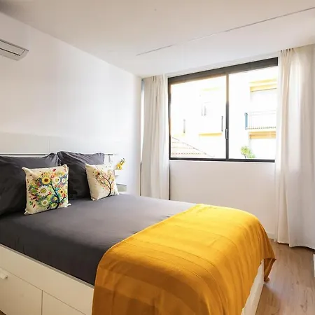 Yellow Breeze By Cozy Oporto