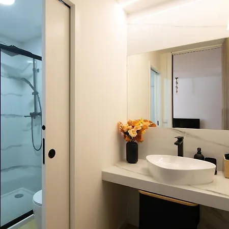 Yellow Breeze By Cozy Apartment Porto