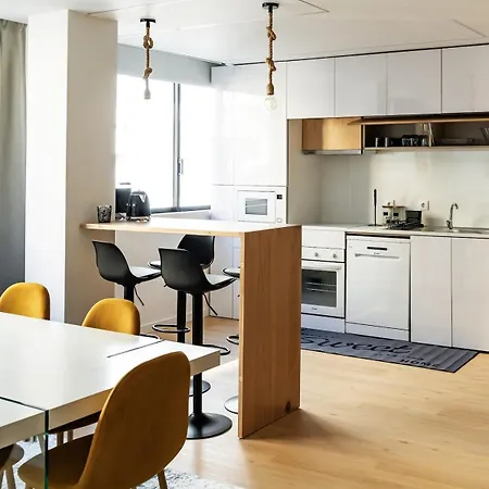 Apartment Yellow Breeze By Cozy